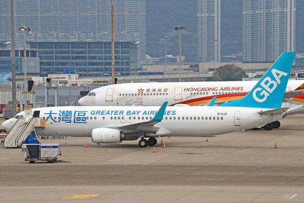 Comment organiser des vacances en Laponie avec des excursions en traîneau à chiens et des ateliers de sculpture sur glace?